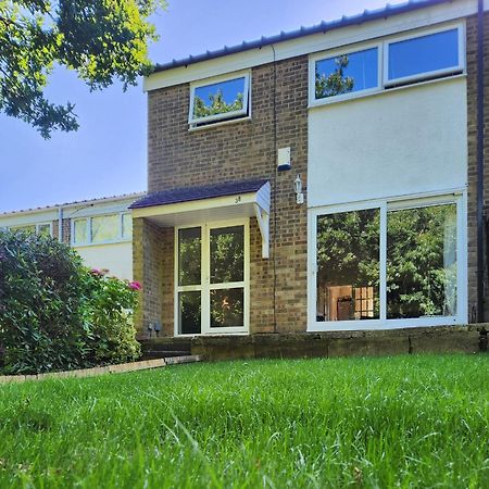 Double Room In Crawley,Gatwick,West Sussex Ifield Esterno foto